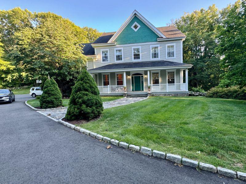 BUCKINGHAM ESTATE SALE _ New Fairfield, CT