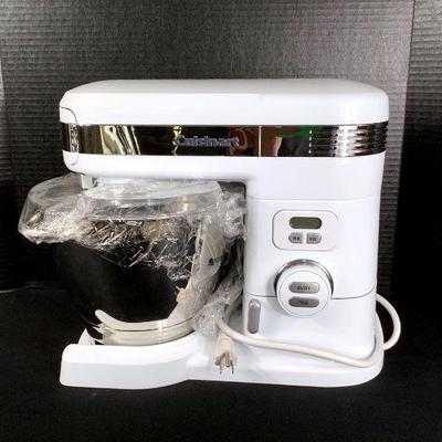 GRLI214 Cuisinart 5.5 Quart Mixer	Comes with 3 attachments and a splash guard. Has 12 speeds. Very clean mixer, was tested and works.
