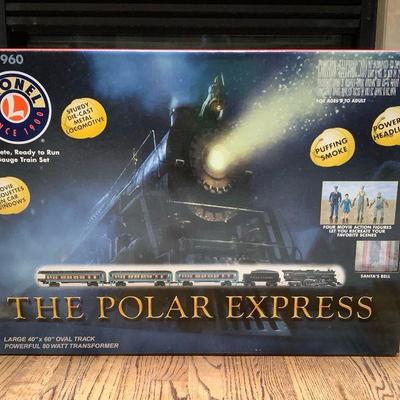 GRLI231 The Polar Express Train Set	Like new this Polar Express Train set. Looks to have all the parts and is in the original box....