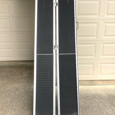 GRLI208 Titan Ramp	7' Multi-fold aluminum wheelchair ramp, by Titan Ramp. Can hold up to 600lbs.

