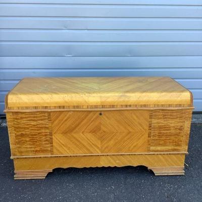 BEDO314 Vintage Lane Altavista Cedar Chest	Mid 20th Century "Hope Chest".  Measures approximately 24.5" TT x 46" Wide...