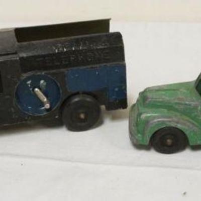 1262	CAST METAL TOY HUBLEY BELL TELEPHONE TRUCK & TOW TRUCK
