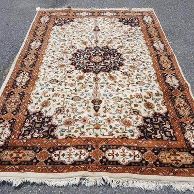 1213	HAND WOVEN ORIENTAL RUG, APPROXIMATELY 8 FT 8 IN X 5 FT 8 IN
