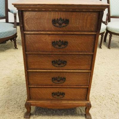 1198	OAK VICTROLLA 5 DRAWER STAND, APPROXIMATELY 22 IN X 18 IN X 36 IN H, STAND LOOSE
