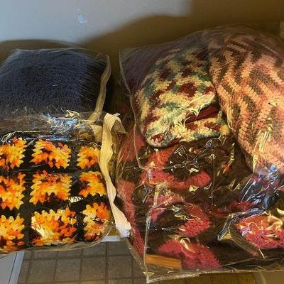WWW166 Vintage Crocheted Blankets