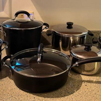 WWW135 Circulon & Revere Ware Pots