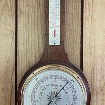 WWW031 Vintage Wooden Barometer 
