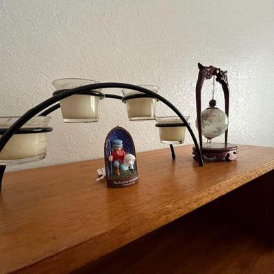 WWW004 Hallmark Jesus Decor, Candles, And Shelf Ornament