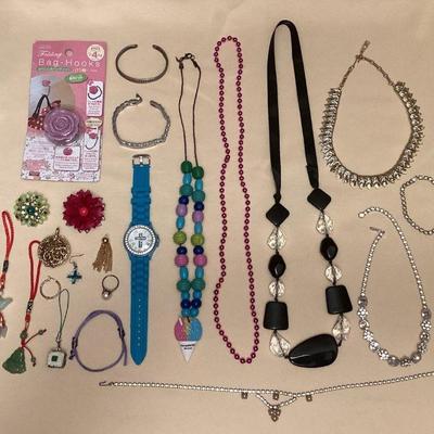 WWW302 Various Costume Jewelry 