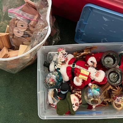WWW197- Christmas Decor & Cedar Fresh Wood Blocks & Rings