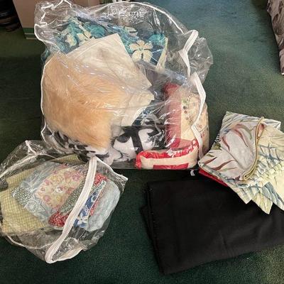 WWW203 Mystery Bedding Lot