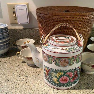 WWW121 Rose Medallion Teapot In Basket, Rice Bowls & Teacups