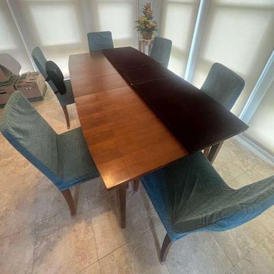 WWW078 Dining Table And Chairs