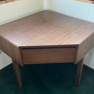 WWW026 Wooden Corner Table With Laminate Top 
