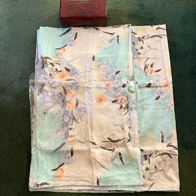 WWW206- Cotton And Silk Table Cover & Asian Head Pillow