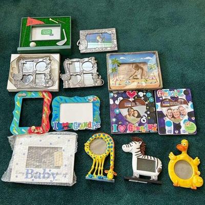 WWW090- Family Picture Frames 