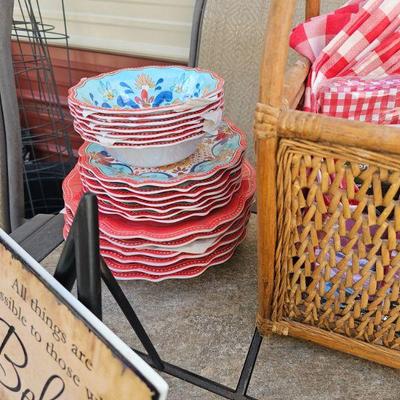 picnic, patio summer dishes, table clothes