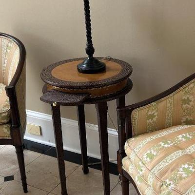 Accent Table with Pull Out Shelf and Lamp