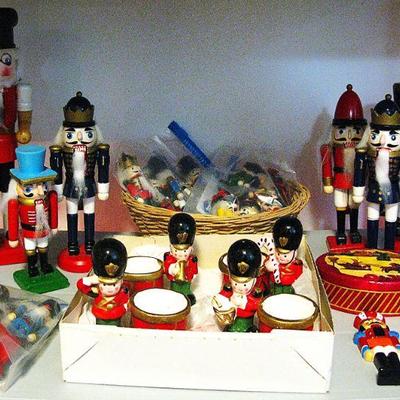 Nutcrackers / Christmas Decorations