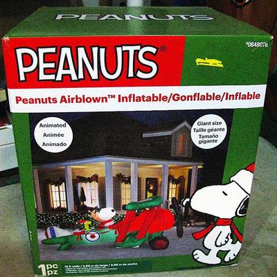 Peanuts Christmas Inflatable for Yard