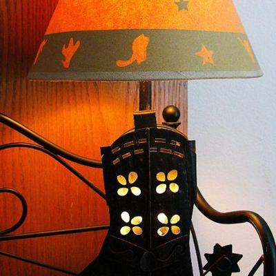 Metal Boot and Spur Western Lamp
