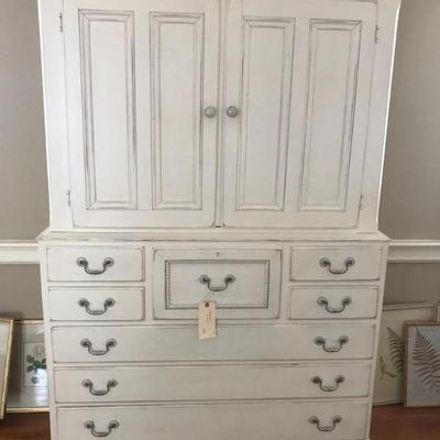 armoire $325
46 X 20 X 72"