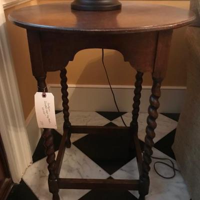 antique rope leg round table $295
22 X 28"