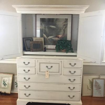armoire $325
46 X 20 X 72"