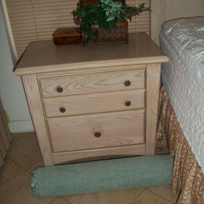  1 of 2 Bassett King Bedroom Suite