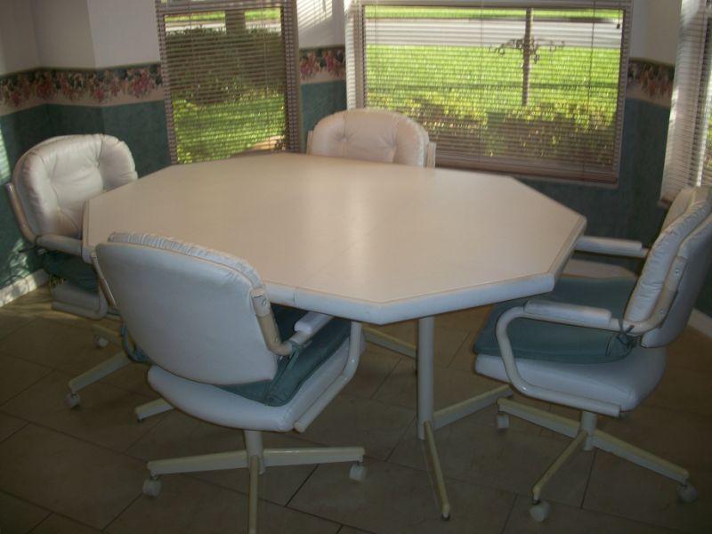 Music, Decor and So Much More in The Villages, FL. Village of Mira