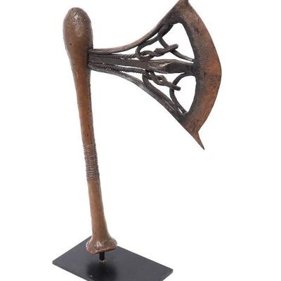 https://www.liveauctioneers.com/catalog/334859_antique-firearms-edged-weapons-and-jewelry/