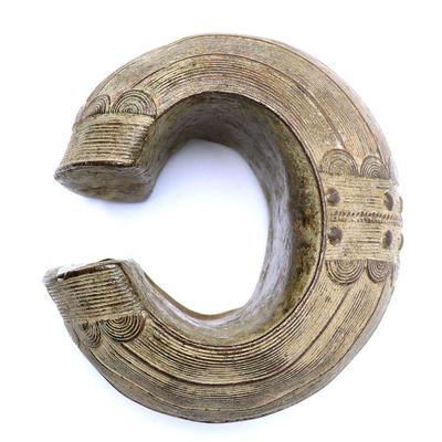 https://www.liveauctioneers.com/catalog/334859_antique-firearms-edged-weapons-and-jewelry/