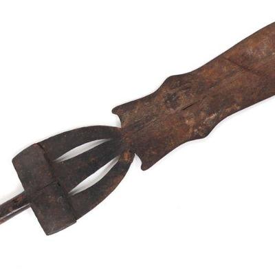 https://www.liveauctioneers.com/catalog/334859_antique-firearms-edged-weapons-and-jewelry/