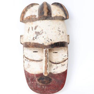 https://www.liveauctioneers.com/catalog/334859_antique-firearms-edged-weapons-and-jewelry/