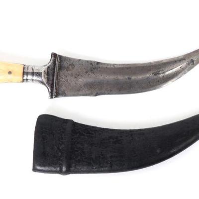 https://www.liveauctioneers.com/catalog/334859_antique-firearms-edged-weapons-and-jewelry/