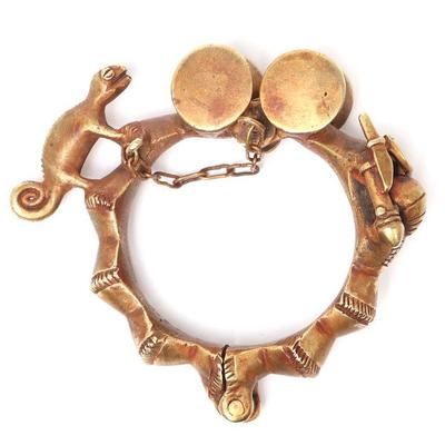 https://www.liveauctioneers.com/catalog/334859_antique-firearms-edged-weapons-and-jewelry/