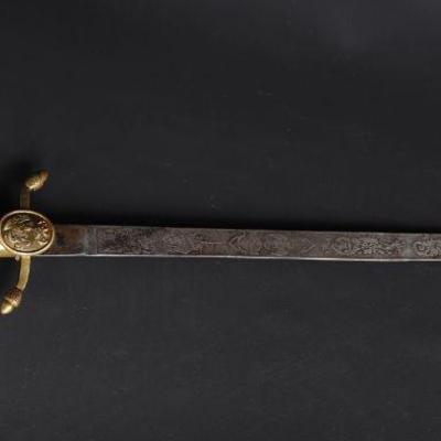 https://www.liveauctioneers.com/catalog/334859_antique-firearms-edged-weapons-and-jewelry/