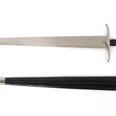 https://www.liveauctioneers.com/catalog/334859_antique-firearms-edged-weapons-and-jewelry/