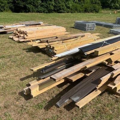 Lumber misc pallets 