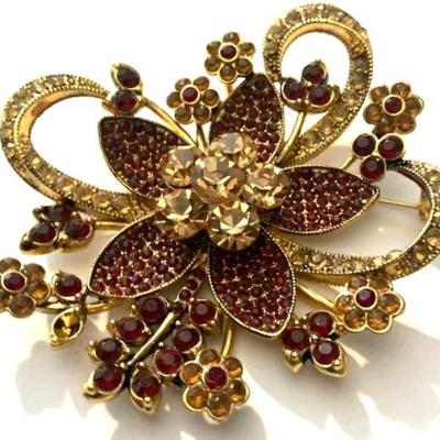 Vintage Jewelry Brooch Pin
