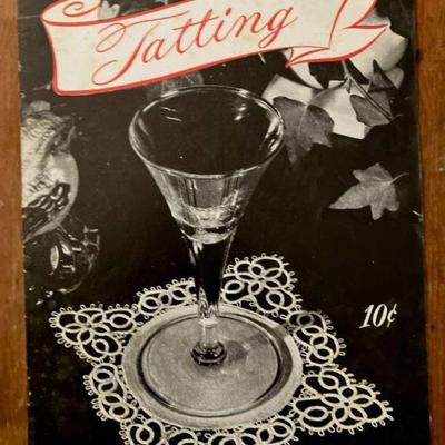 1946 Booklet "TATTING"
