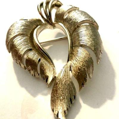 Vintage Pin Brooch Jewelry