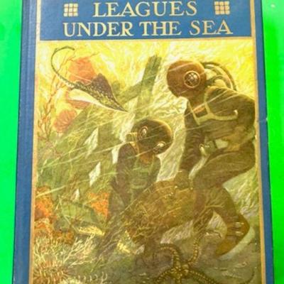 493 Page Volume '20,000 LEAGUES UNDER THE SEA", 1922
