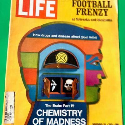 LIFE Magazine, 1971, THE BRAIN and FOOTBALL FRENZY
