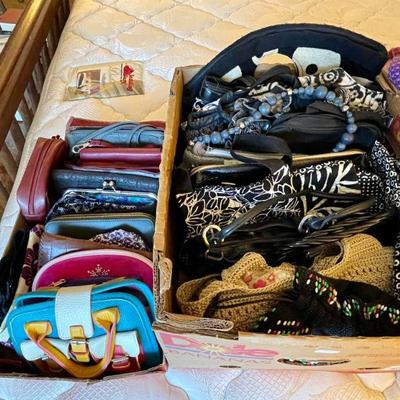 More purses and handbags!