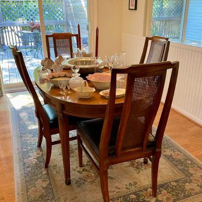Expandable dining room table (no leaves) and chairs. 