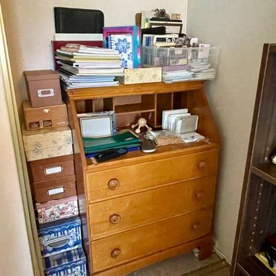 Office/school supplies.