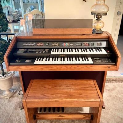 Yamaha organ F-45