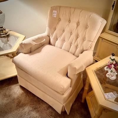 2 pale pink armchairs