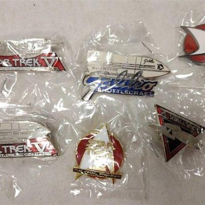 set of SIX STAR TREK V PINS SET
unopened